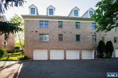 11 S Maple Avenue Park Ridge NJ 07656