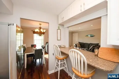 11 S Maple Avenue Park Ridge NJ 07656