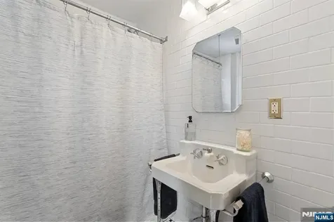 294 Sylvan Street Rutherford NJ 07070