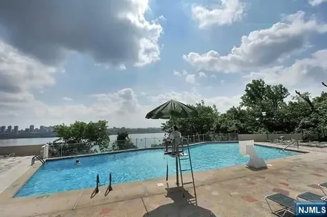 2 Horizon Road Fort Lee NJ 07024
