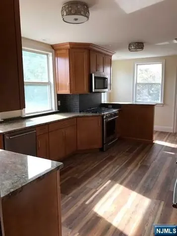 290 Columbia Avenue Fort Lee NJ 07024