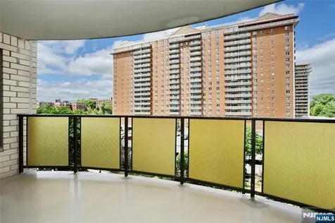 150 Overlook Avenue Hackensack NJ 07601
