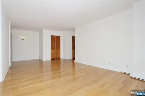 150 Overlook Avenue Hackensack NJ 07601