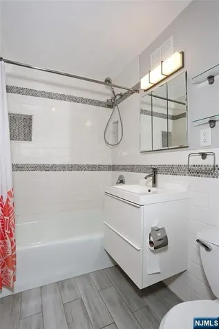 150 Overlook Avenue Hackensack NJ 07601