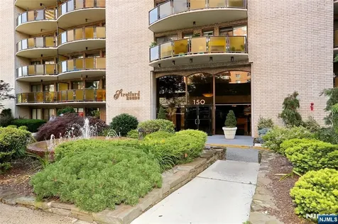 150 Overlook Avenue Hackensack NJ 07601