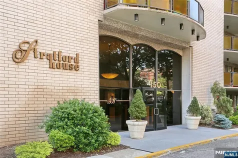 150 Overlook Avenue Hackensack NJ 07601