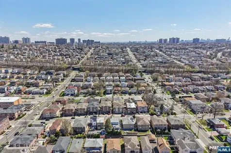 318 3rd Street Palisades Park NJ 07650