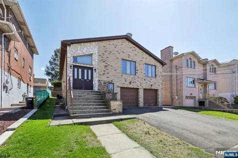 318 3rd Street Palisades Park NJ 07650
