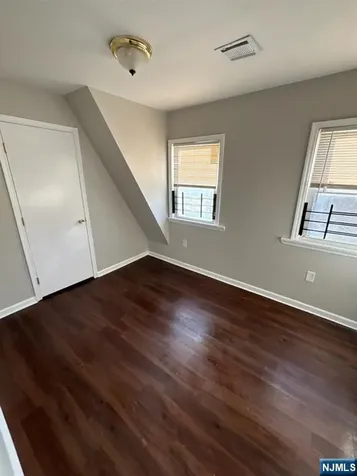 84 Farley Avenue Newark NJ 07108