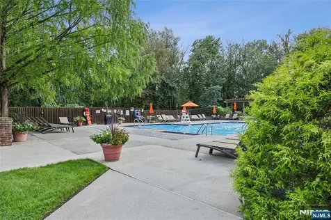 84 Windsor Circle Twp Of Washington NJ 07676