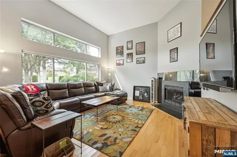 84 Windsor Circle Twp Of Washington NJ 07676