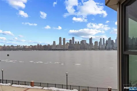20 Ave At Port Imperial West New York NJ 07093