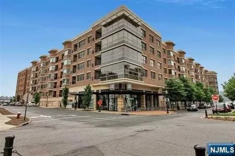 20 Ave At Port Imperial West New York NJ 07093