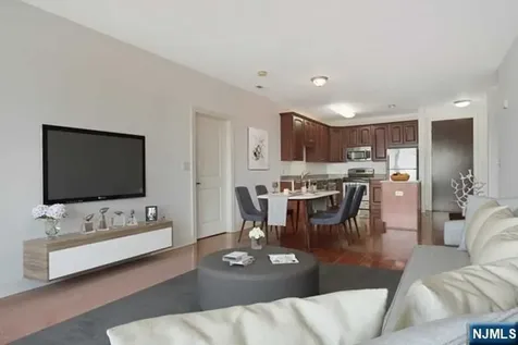 20 Ave At Port Imperial West New York NJ 07093