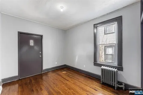135 Tremont Avenue East Orange NJ 07018