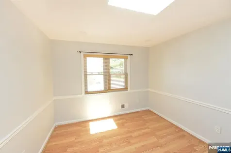 203 New York Avenue Bergenfield NJ 07621