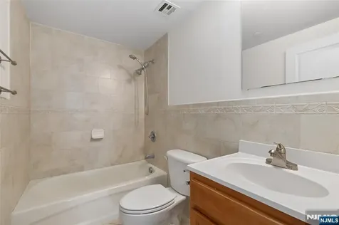 4301 Park Avenue Union City NJ 07087