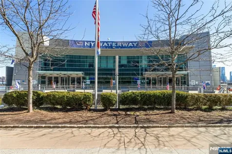 4301 Park Avenue Union City NJ 07087