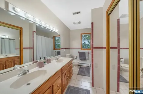 245 Wilson Avenue Lyndhurst NJ 07071