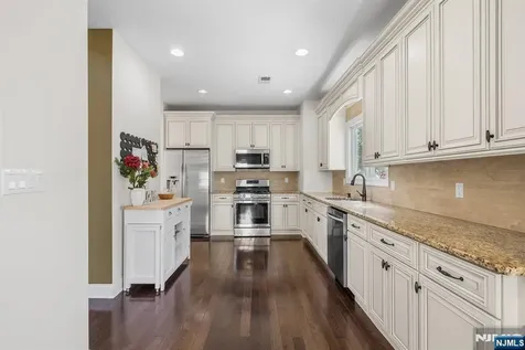 23 George Road Emerson NJ 07630
