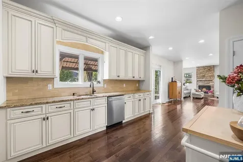 23 George Road Emerson NJ 07630
