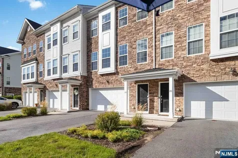 28 Colgate Drive Morristown Town NJ 07960