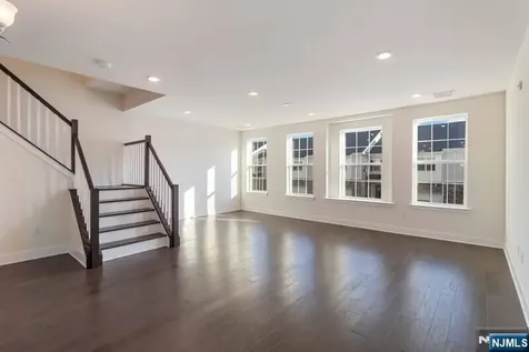 28 Colgate Drive Morristown Town NJ 07960