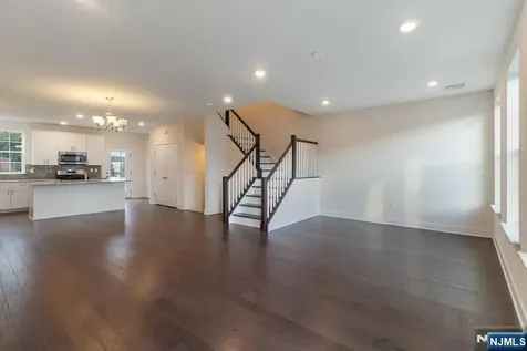 28 Colgate Drive Morristown Town NJ 07960