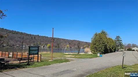7 Shadowy Lane West Milford NJ 07480