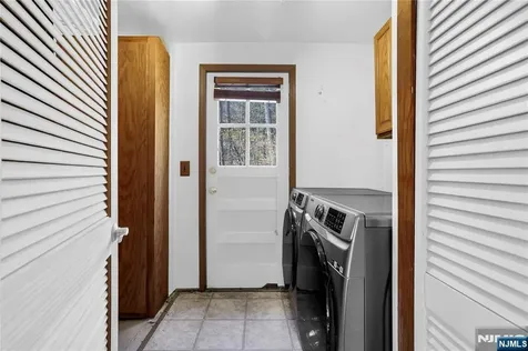 7 Shadowy Lane West Milford NJ 07480