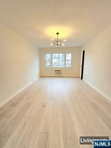 188 Hillside Avenue Leonia NJ 07605