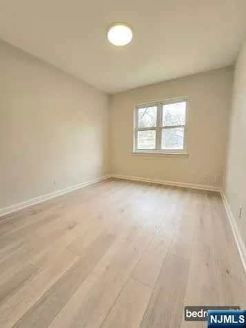 188 Hillside Avenue Leonia NJ 07605