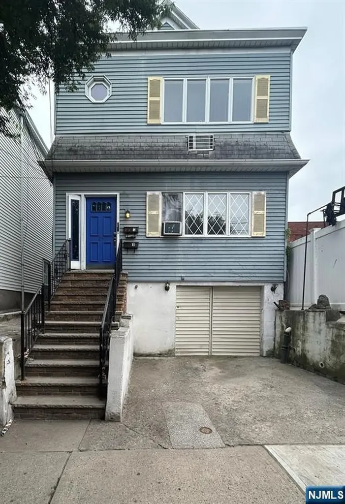 25 Caroline Avenue Clifton NJ 07011
