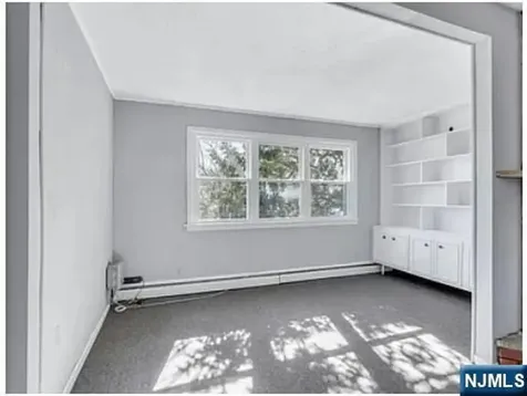 649 New Jersey Avenue Lyndhurst NJ 07071