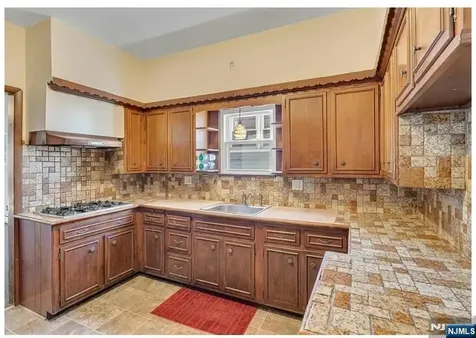 649 New Jersey Avenue Lyndhurst NJ 07071