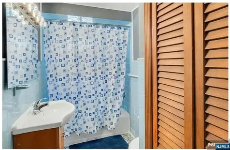 649 New Jersey Avenue Lyndhurst NJ 07071