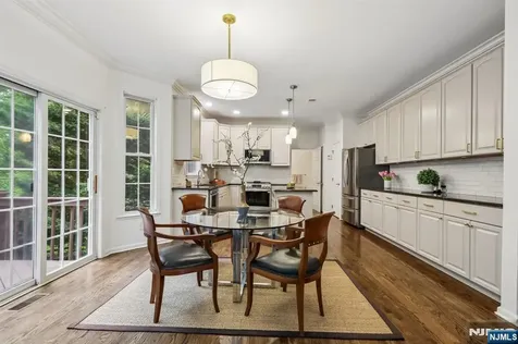 2 Winding Ridge Oakland NJ 07436