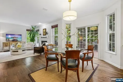 2 Winding Ridge Oakland NJ 07436