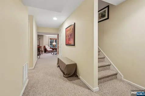 2 Winding Ridge Oakland NJ 07436