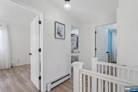 44 Richelieu Place Newark NJ 07106