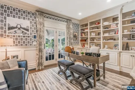 390 Lavelle Court Wyckoff NJ 07481