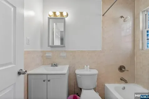 128-132 Leslie Street Newark NJ 07112