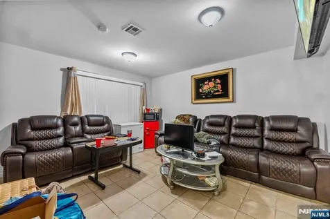 128-132 Leslie Street Newark NJ 07112