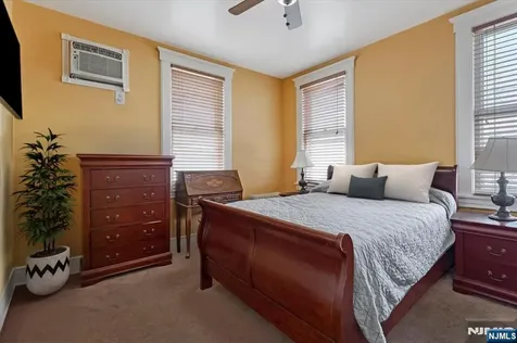 652 1st Avenue Elizabeth NJ 07206