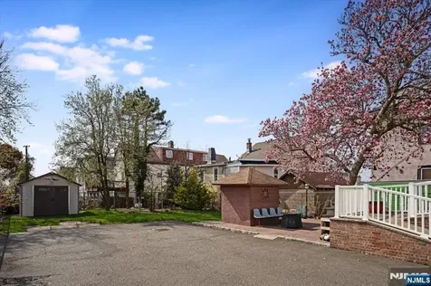 652 1st Avenue Elizabeth NJ 07206