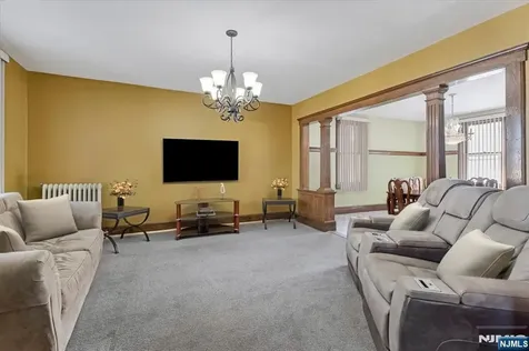 652 1st Avenue Elizabeth NJ 07206