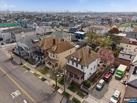 652 1st Avenue Elizabeth NJ 07206