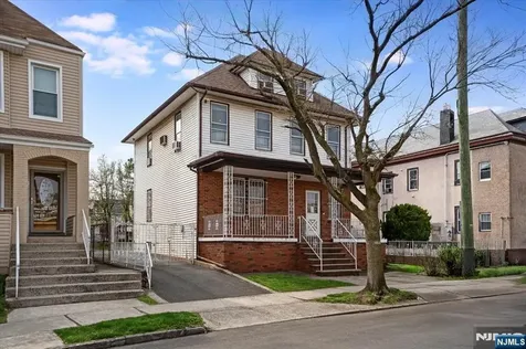 652 1st Avenue Elizabeth NJ 07206