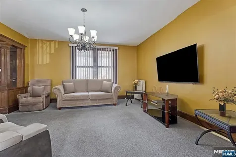 652 1st Avenue Elizabeth NJ 07206
