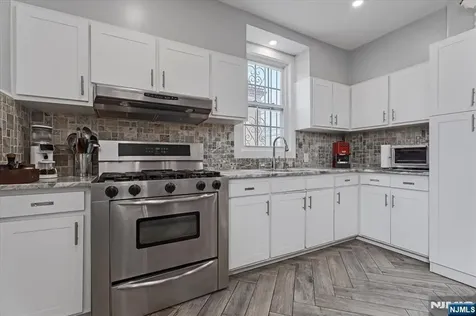 652 1st Avenue Elizabeth NJ 07206